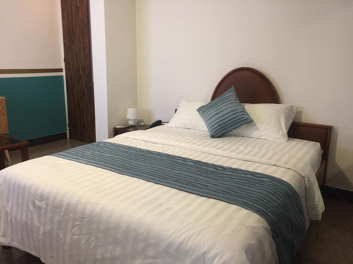 Cuu Kim Son Hotel Хошимин Екстериор снимка